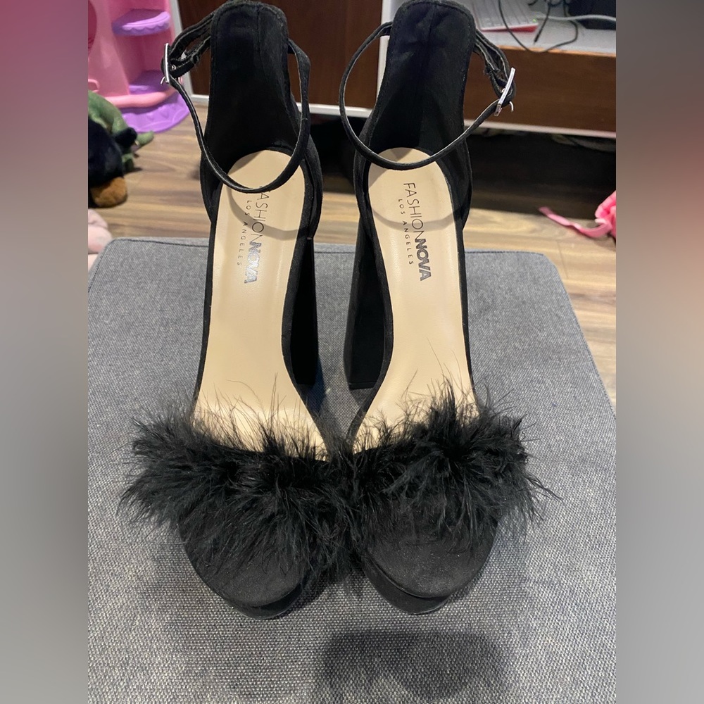 NWOB Fashion Nova Furry Platform Pump